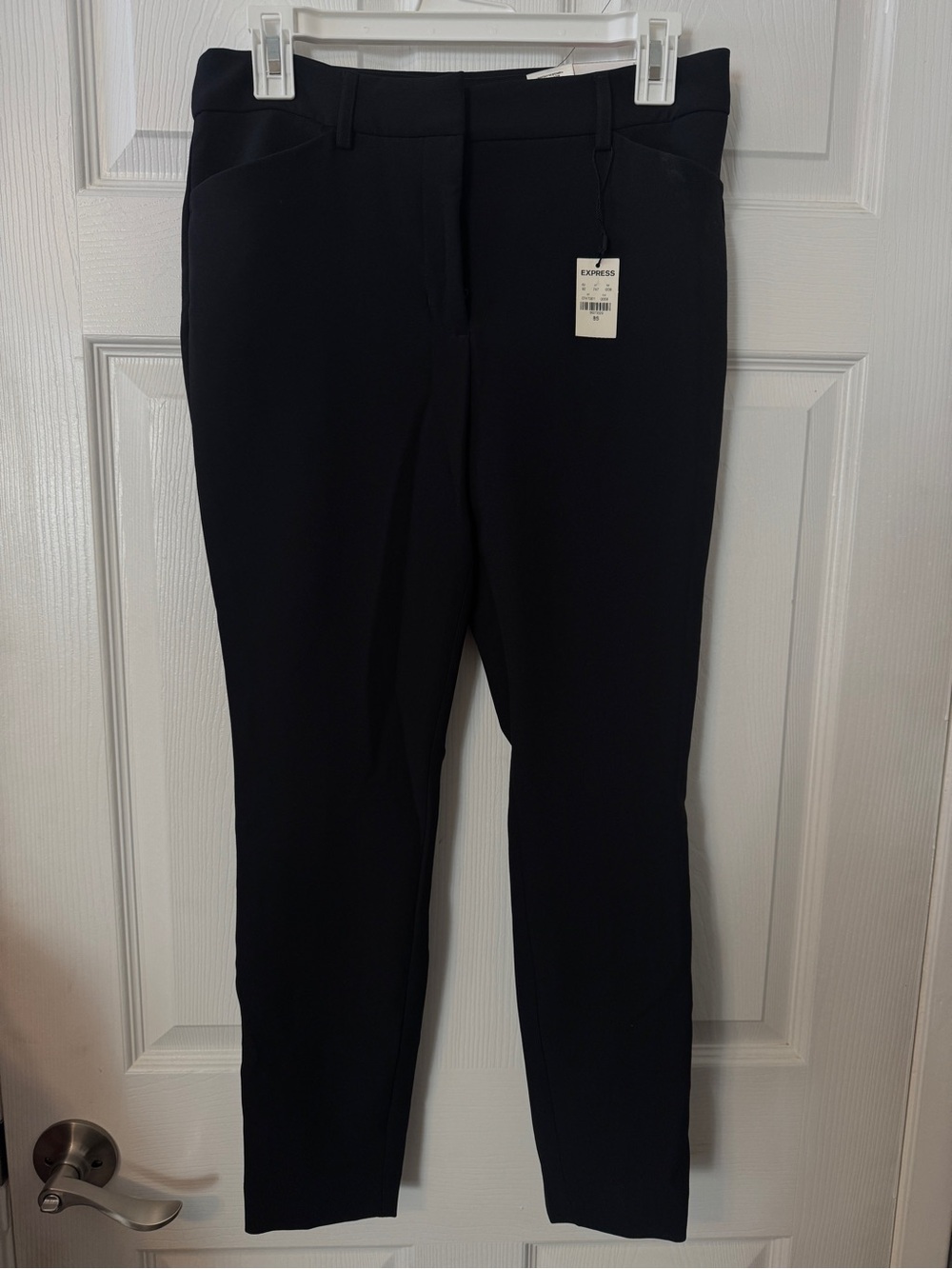 Express Black Pull-On Ankle-Length Slim Pants